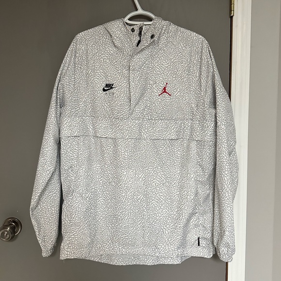 Jordan x Nike limited edition pullover windbreaker - Picture 1 of 3